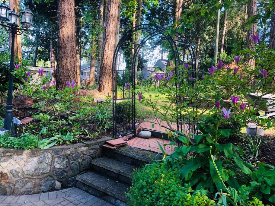 Saanichton Waterfront 2Br Suite With Superb Views מראה חיצוני תמונה