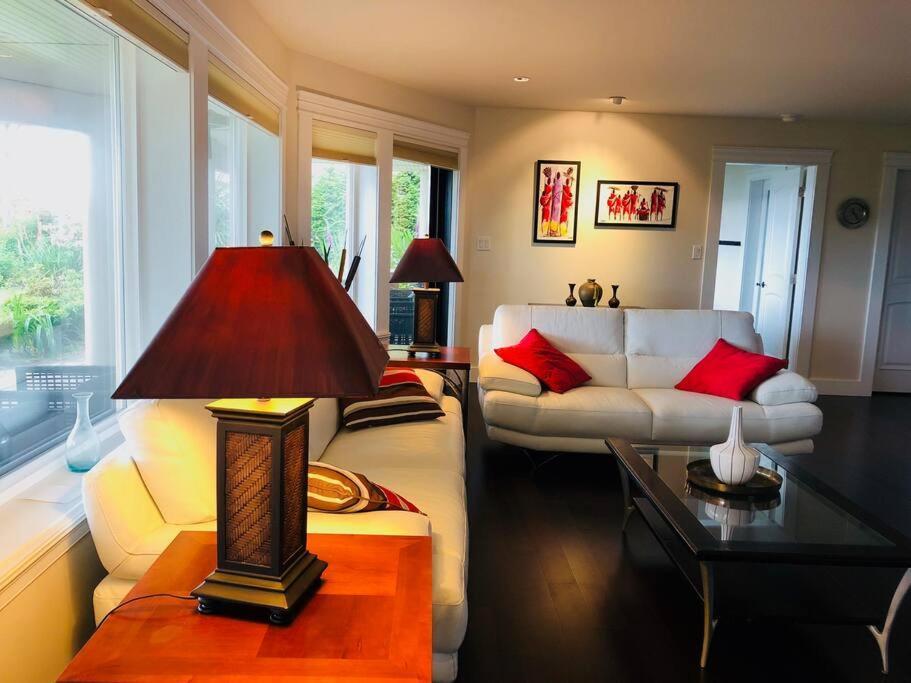 Saanichton Waterfront 2Br Suite With Superb Views מראה חיצוני תמונה