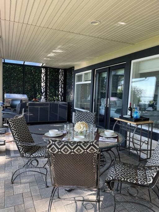 Saanichton Waterfront 2Br Suite With Superb Views מראה חיצוני תמונה